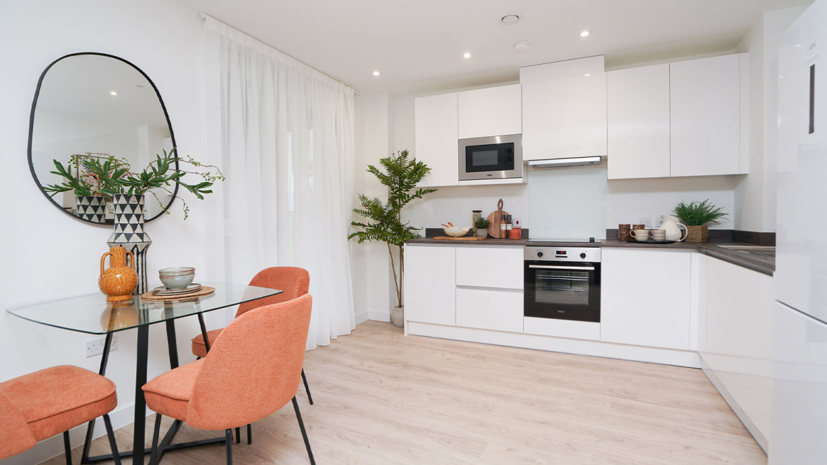 Kitchen and dining area at Belgrave Village, ©Wavensmere