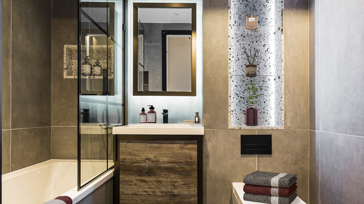 Ensuite bathroom of a two-bedroom apartment at The Stage, ©Galliard Homes.