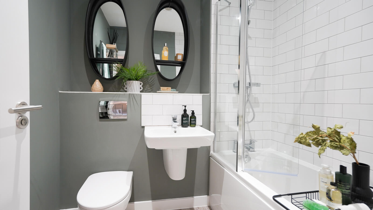 Bathroom at Belgrave Village, ©Wavensmere