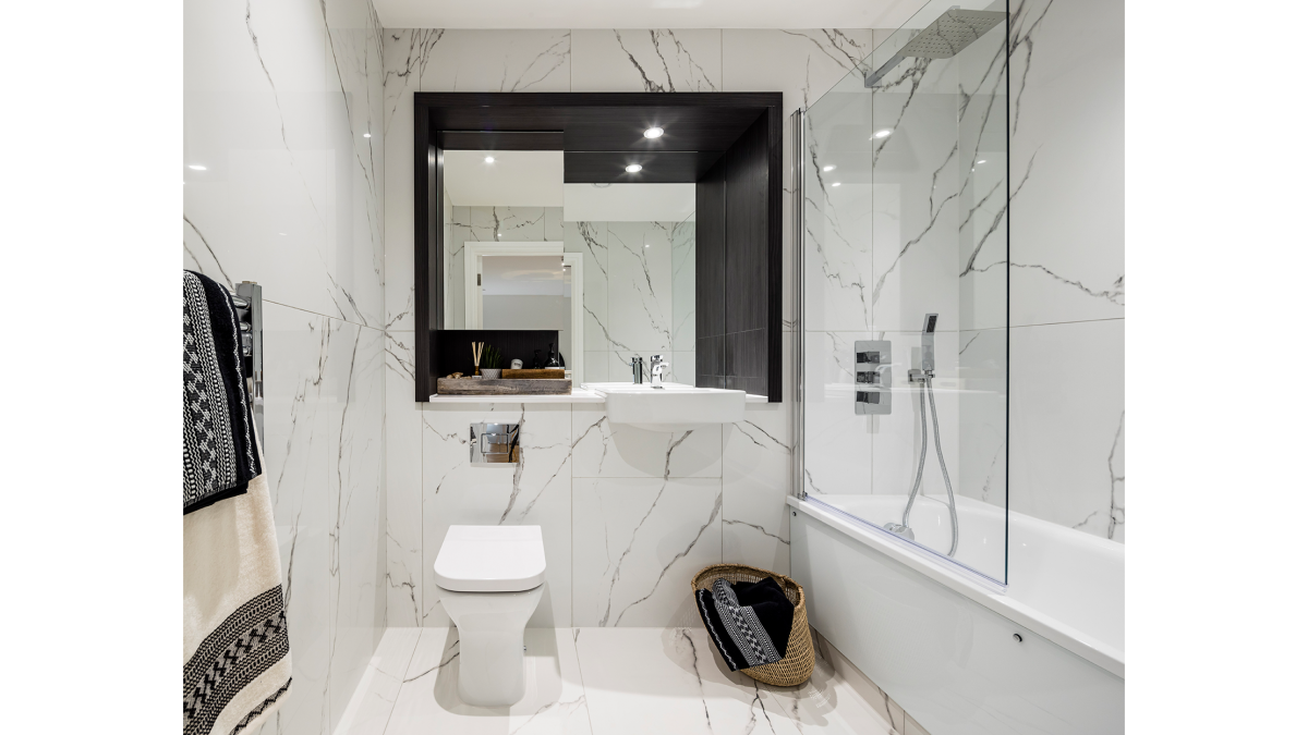 Bathroom at a Timber Yard apartment, ©Galliard Homes.