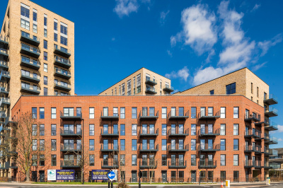 Citypark Gardens exterior, ©Galliard Homes. Citypark Gardens exterior, ©Galliard Homes.