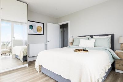 Bedroom at Neptune Wharf ©Galliard Homes. Bedroom at Neptune Wharf ©Galliard Homes.