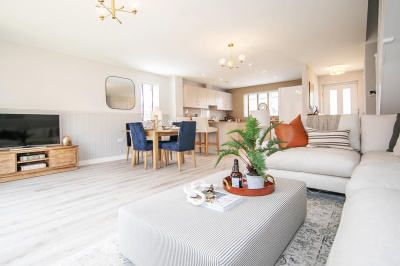 Open-plan living area at Barrelmans Point, ©Wavensmere