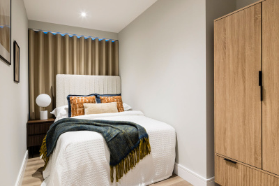 Bedroom at Neptune Wharf ©Galliard Homes. Bedroom at Neptune Wharf ©Galliard Homes.