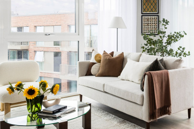 Living area at Neptune Wharf ©Galliard Homes. Living area at Neptune Wharf ©Galliard Homes.