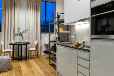 Kitchen and dining area in a Galliard Homes showroom, ©Galliard Homes. Kitchen and dining area in a Galliard Homes showroom, ©Galliard Homes.
