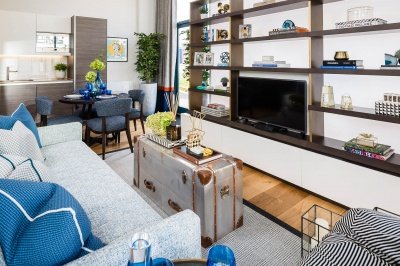 Kitchen, living and dining area at the Silver Works showroom, ©Galliard Homes. Kitchen, living and dining area at the Silver Works showroom, ©Galliard Homes.