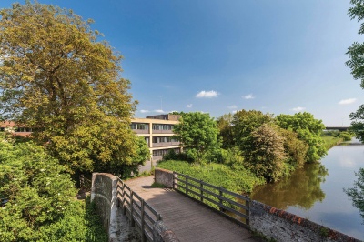Pinnacle House exterior and Grand Union Canal, computer generated image intended for illustrative purposes only, ©Galliard Homes. Pinnacle House exterior and Grand Union Canal, computer generated image intended for illustrative purposes only, ©Galliard Homes.
