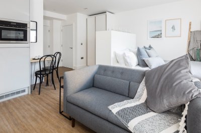 Living and kitchen area at a Galliard Homes apartment, ©Galliard Homes. Living and kitchen area at a Galliard Homes apartment, ©Galliard Homes.