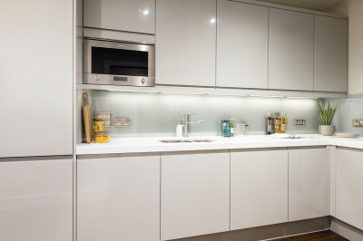 Kitchen at an Orchard Wharf apartment, ©Galliard Homes. Kitchen at an Orchard Wharf apartment, ©Galliard Homes.