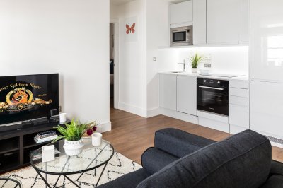 Kitchen and living area at a Galliard Homes apartment, ©Galliard Homes. Kitchen and living area at a Galliard Homes apartment, ©Galliard Homes.