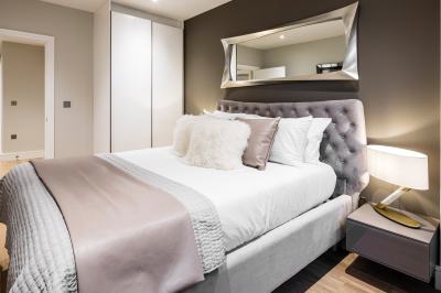 Bedroom at a Wimbledon Grounds apartment, ©Galliard Homes. Bedroom at a Wimbledon Grounds apartment, ©Galliard Homes.