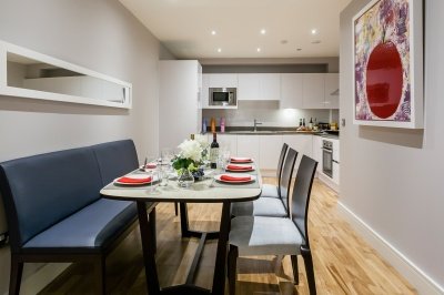 Kitchen and dining area at a Galliard Homes show apartment, ©Galliard Homes. Kitchen and dining area at a Galliard Homes show apartment, ©Galliard Homes.