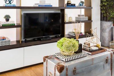 Living area at the Silver Works showroom, ©Galliard Homes. Living area at the Silver Works showroom, ©Galliard Homes.