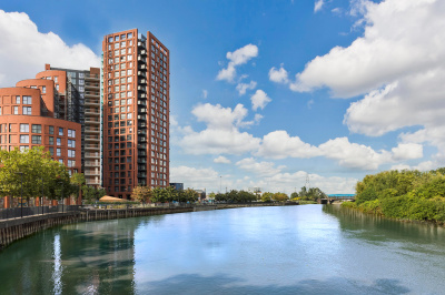 Orchard Wharf exterior, ©Galliard Homes. Orchard Wharf exterior, ©Galliard Homes.