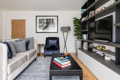 Living room at the Silver Works townhouse show home, ©Galliard Homes. Living room at the Silver Works townhouse show home, ©Galliard Homes.