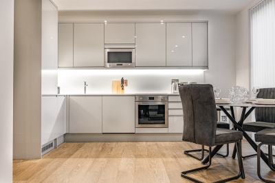 Open-plan living, kitchen and dining area at a Timber Yard apartment, ©Galliard Homes. Open-plan living, kitchen and dining area at a Timber Yard apartment, ©Galliard Homes.