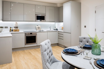 Kitchen and dining area at the Timber Yard show apartment, ©Galliard Homes. Kitchen and dining area at the Timber Yard show apartment, ©Galliard Homes.