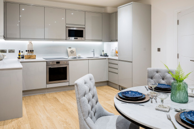 Kitchen and dining area at the Timber Yard show apartment, ©Galliard Homes. Kitchen and dining area at the Timber Yard show apartment, ©Galliard Homes.