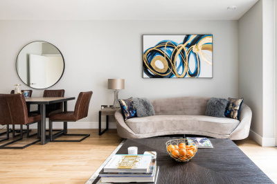 Open-plan living and dining area at a Wimbledon Grounds duplex, ©Galliard Homes.
Open-plan living and dining area at a Wimbledon Grounds duplex, ©Galliard Homes.
